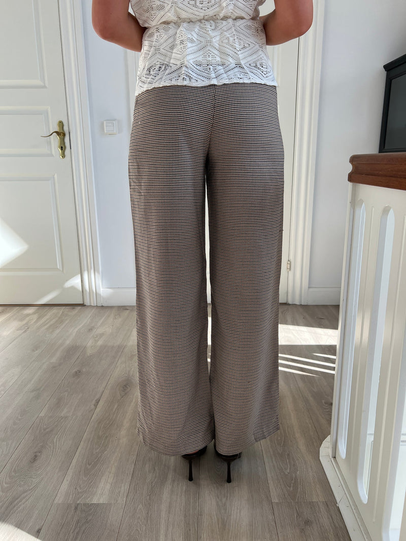Eight Luxe brunternet pants