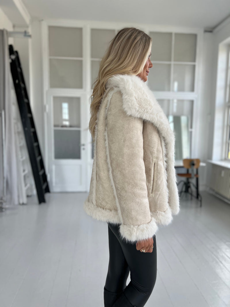 Flam beige faux fur jakke (2213)-jakke-Aaberg Copenhagen