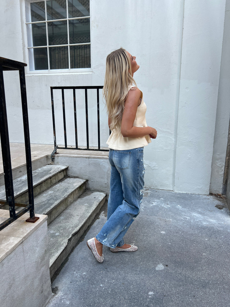 Kilky beige wave top fra webshoppen Aaberg Copenhagen