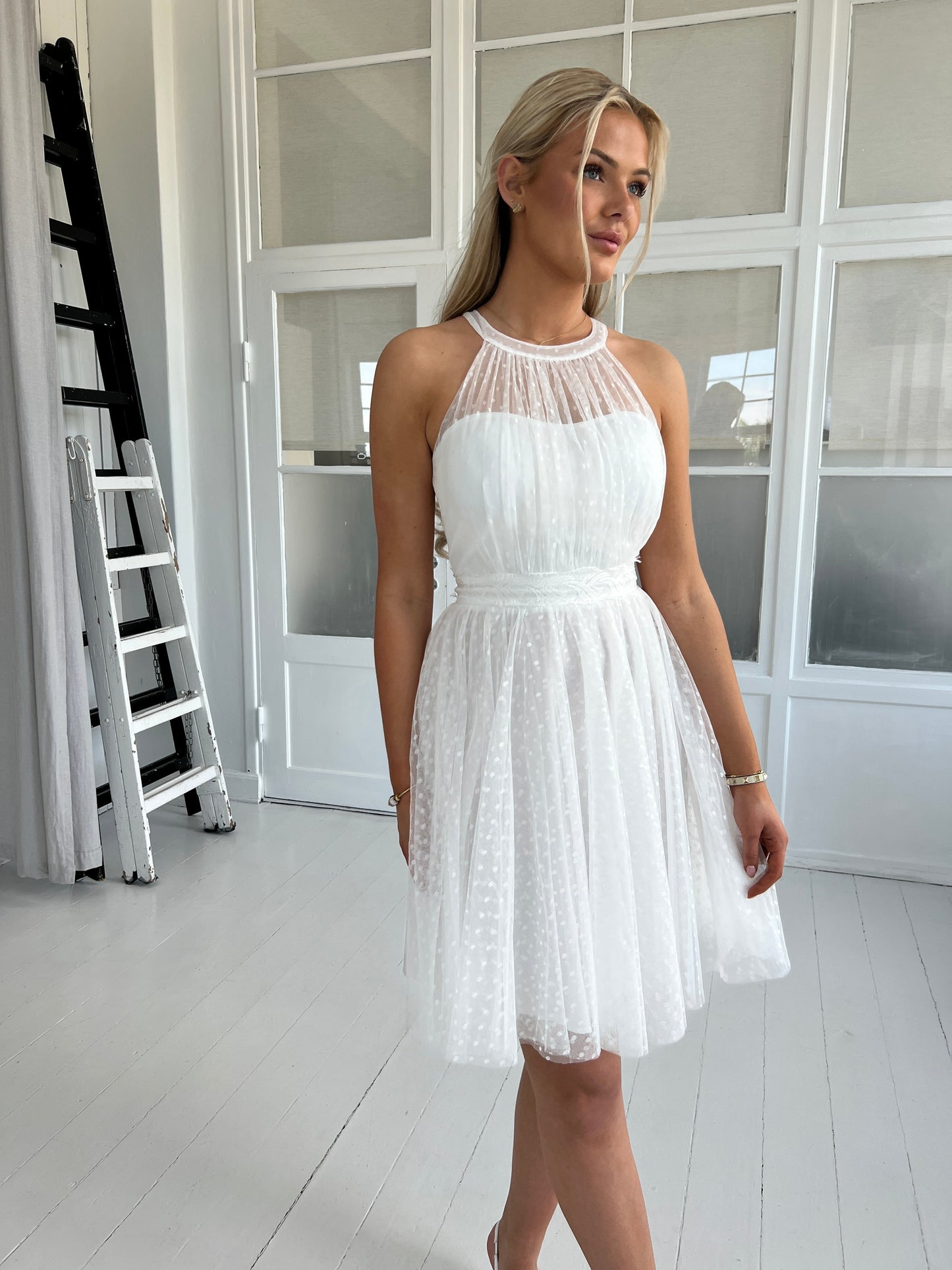 Soky white tulle dress