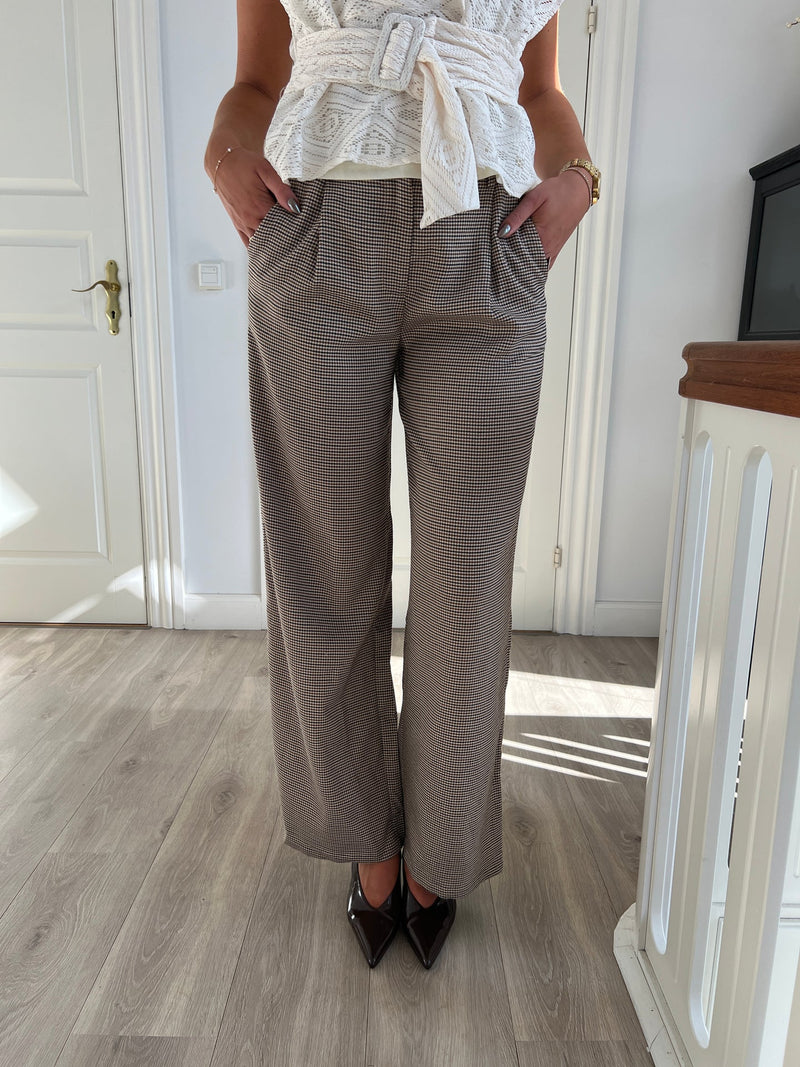 Eight Luxe brunternet pants