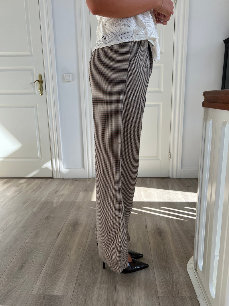Eight Luxe brunternet pants