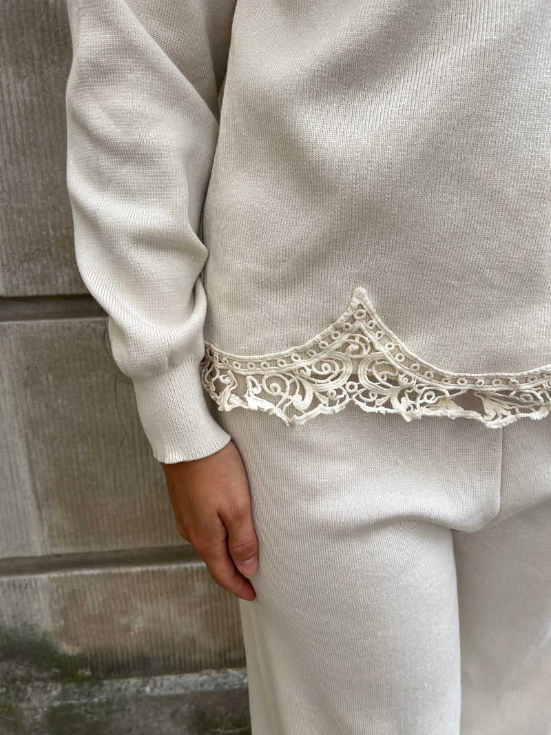 May beige knit set