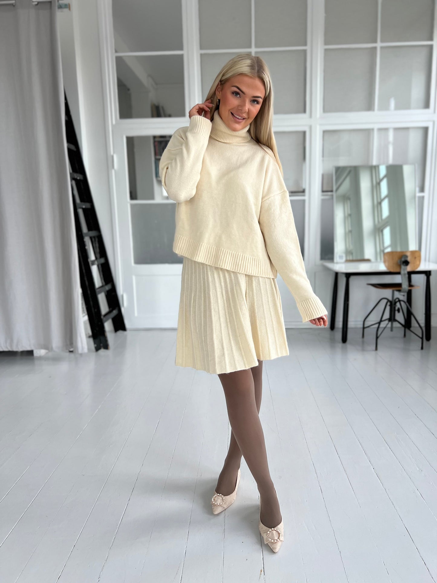 GUAS beige Sweater Set (136)