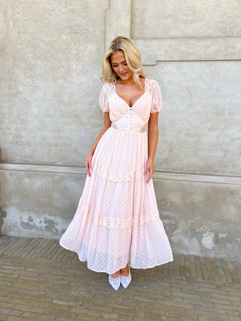 Lily McBee peachy dress fra webshoppen Aaberg Copenhagen