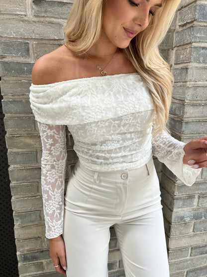 Fleur lace off-shoulder