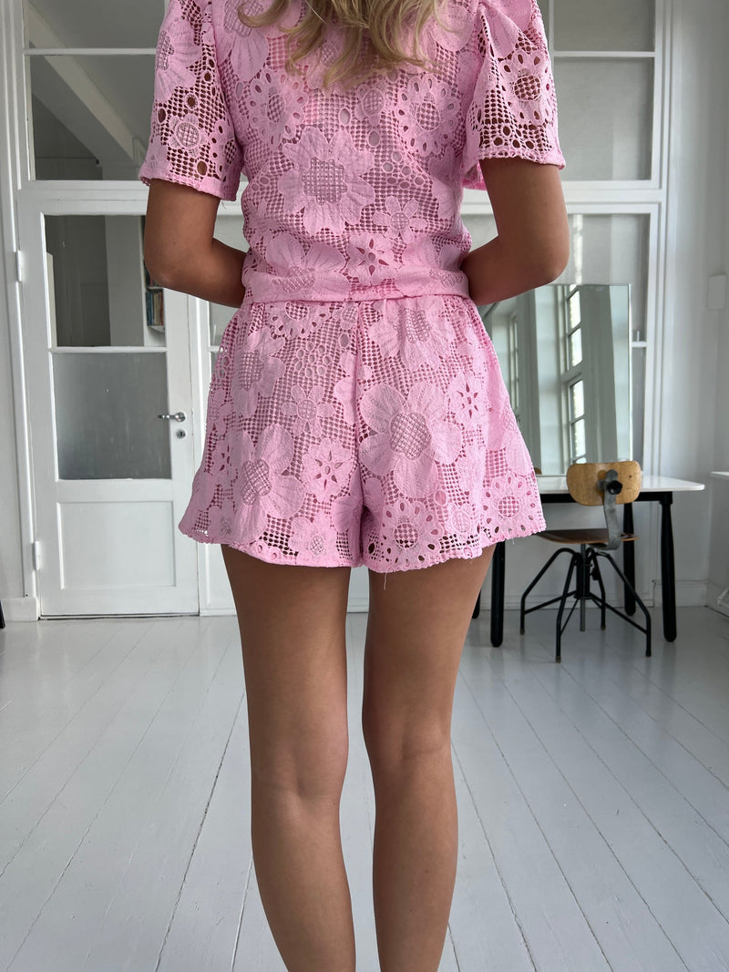 Elli white pink lace shorts
