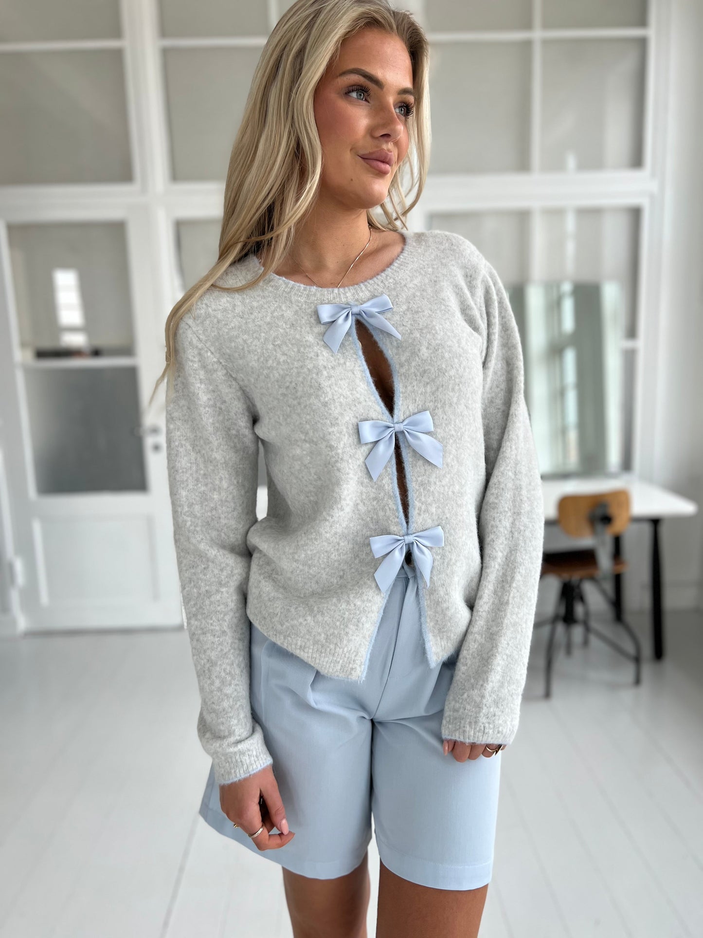 Azaka grey bow knit