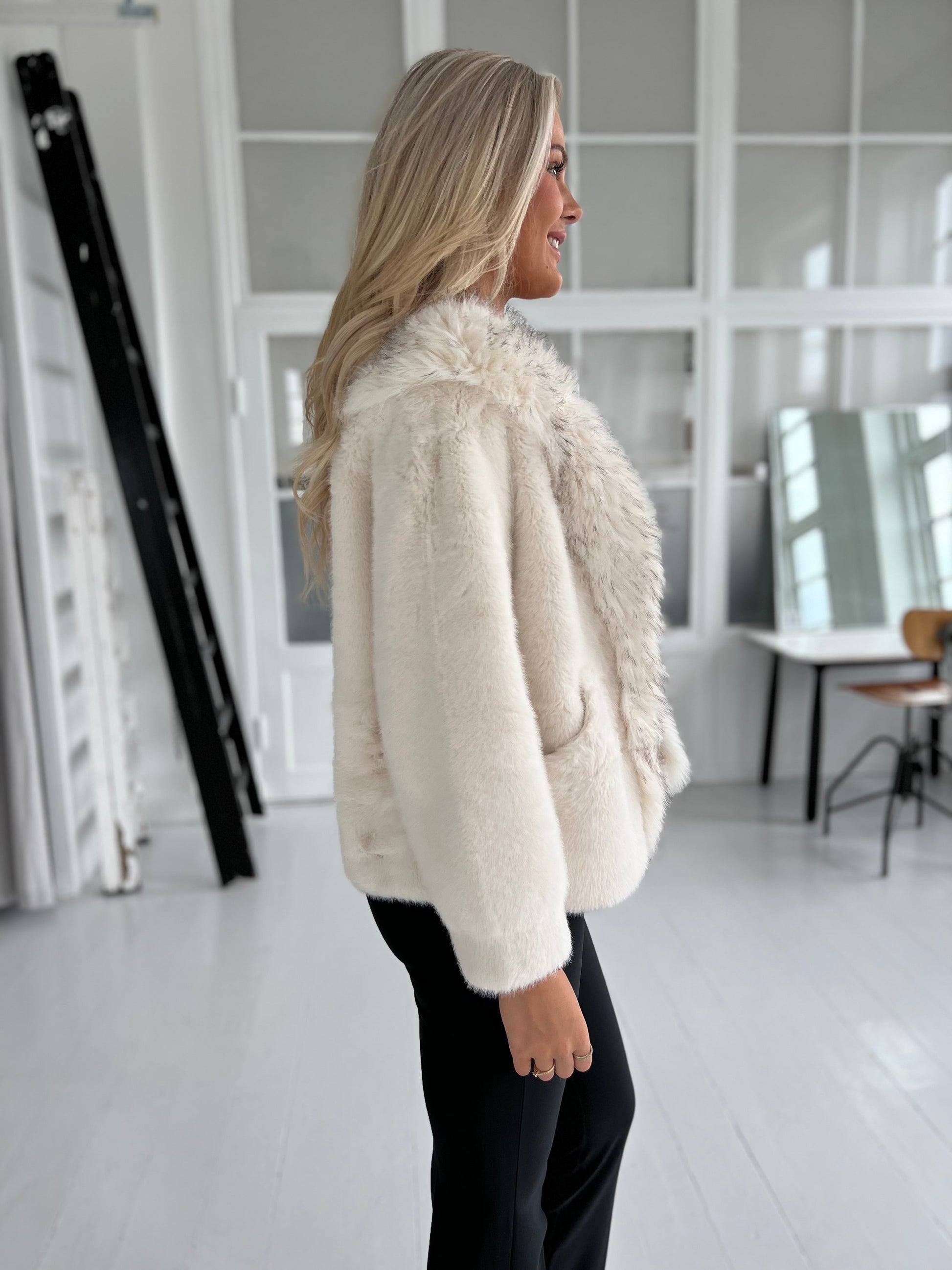 Azaka ekslusive white jacket (4599)-jakke-Aaberg Copenhagen