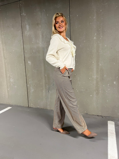 Eight Luxe brunternet pants fra webshoppen Aaberg Copenhagen