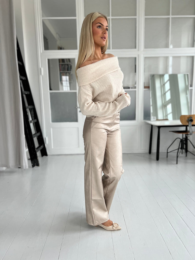 Lucce beige off shoulder knit (5017) fra webshoppen Aaberg Copenhagen