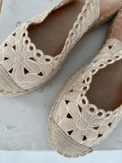 Marquizz beige espadrille sandal