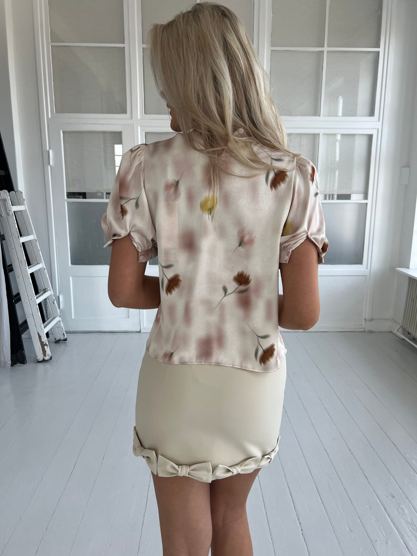Elli flower  satin blouse