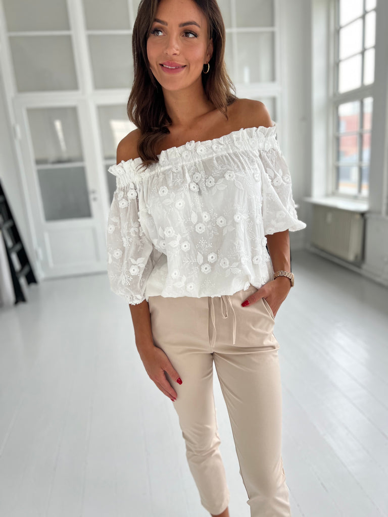 Kilky off shoulder (2260) fra webshoppen Aaberg Copenhagen