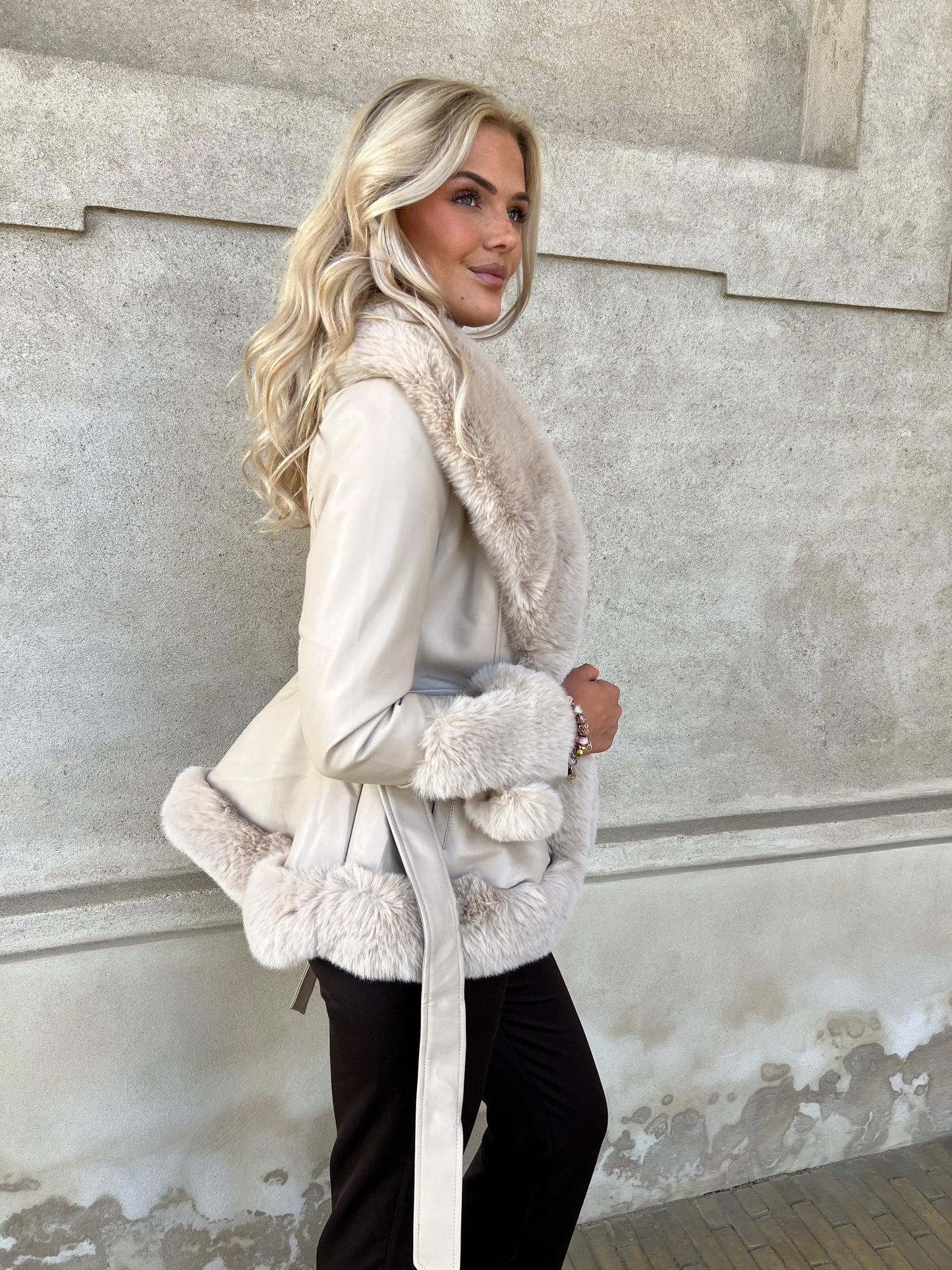 Flam beige jacket