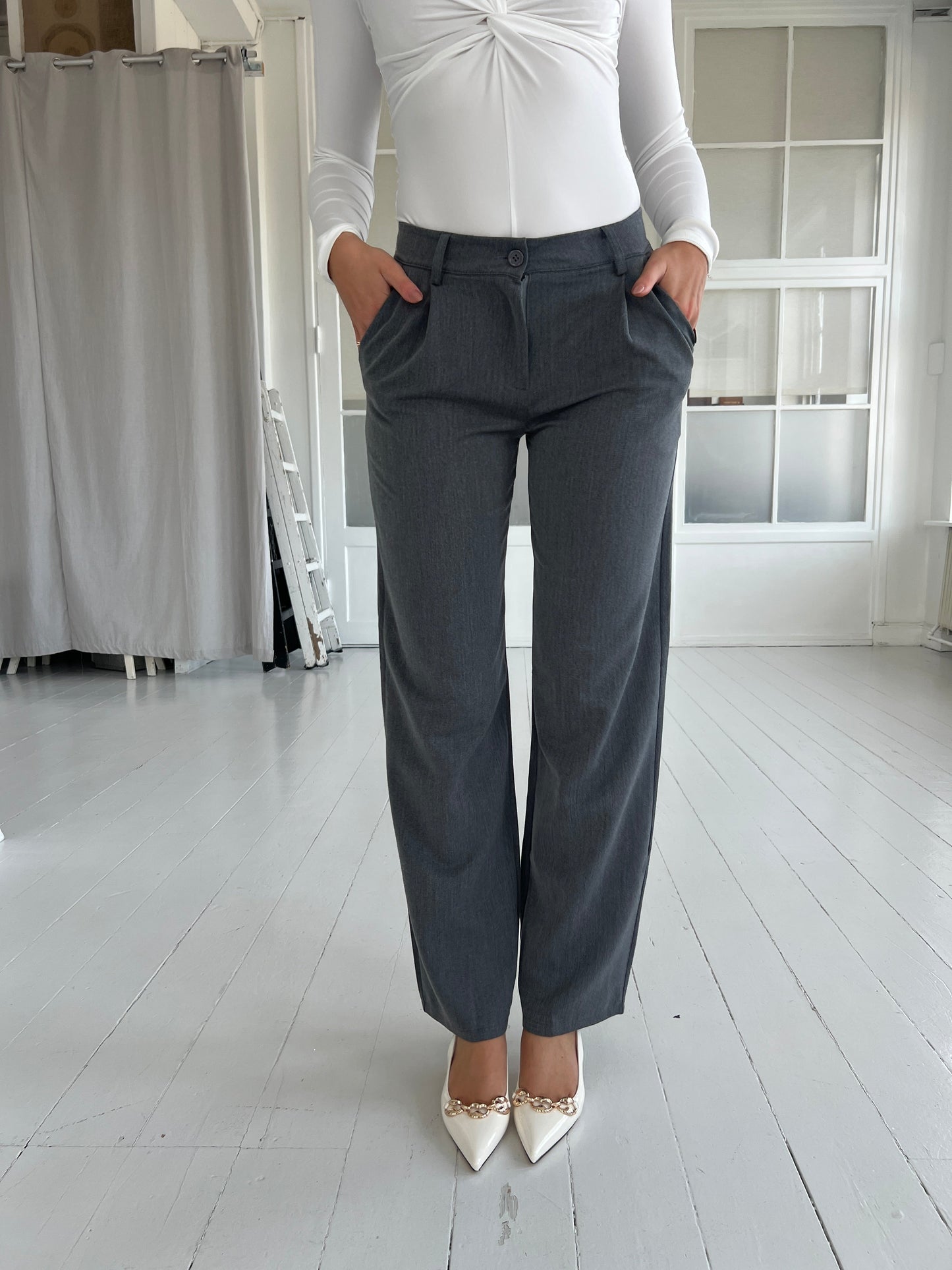 Eight Luxe grey trousers Long