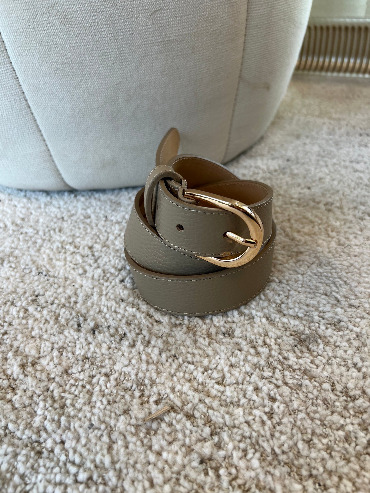 Beige leather belt fra webshoppen Aaberg Copenhagen