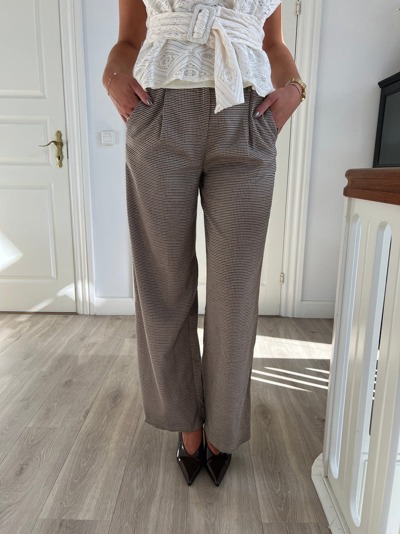 Eight Luxe brunternet pants