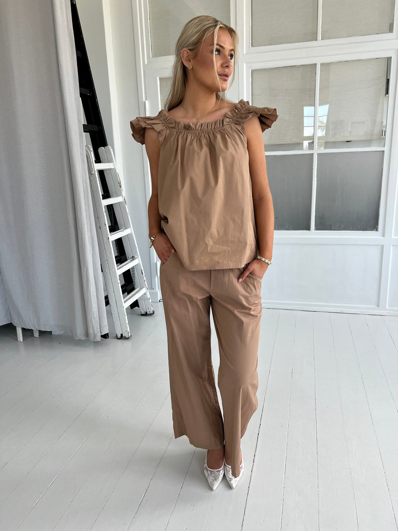 Gaspar Carmen sand top