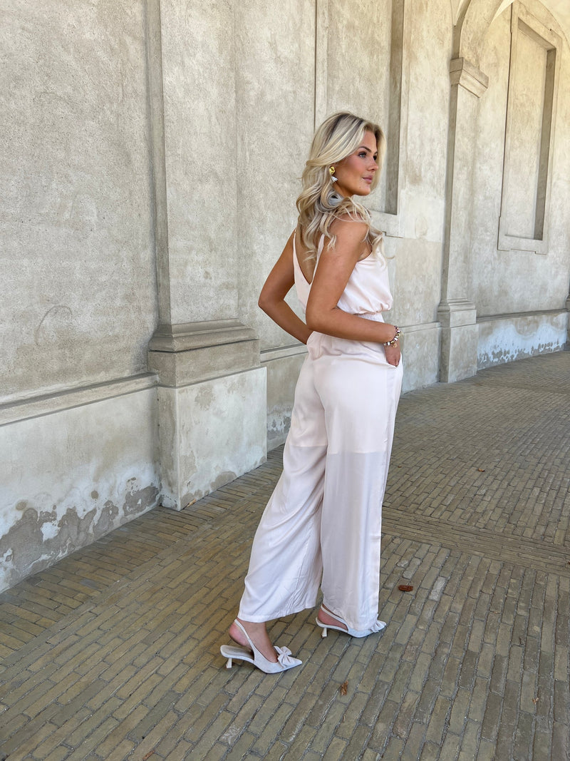 Elli powder  satin jumpsuite