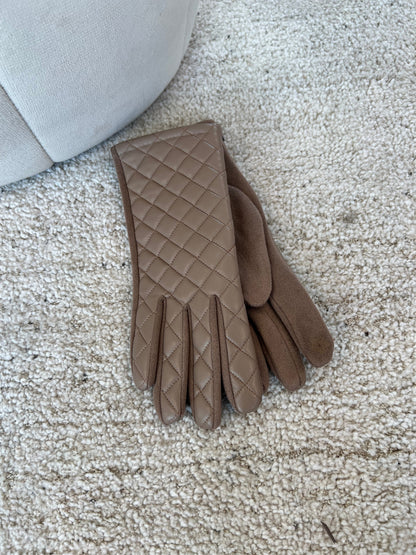 Taupe faux leather gloves (1702) fra webshoppen Aaberg Copenhagen