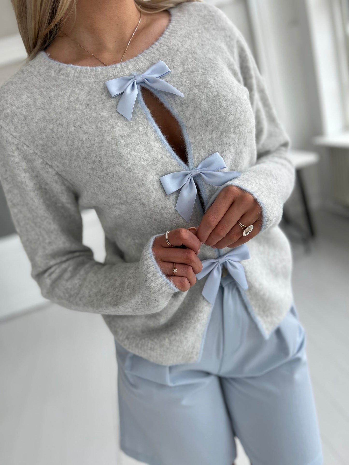 Azaka grey bow knit