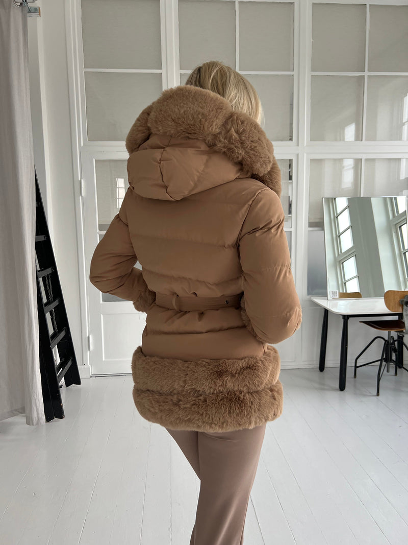 Copperose camel hooded coat