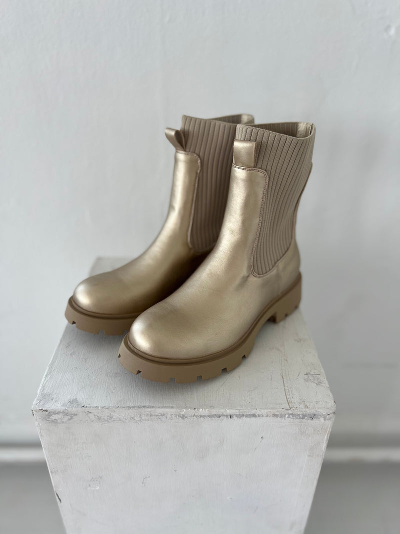 Covana golden boots (2106)