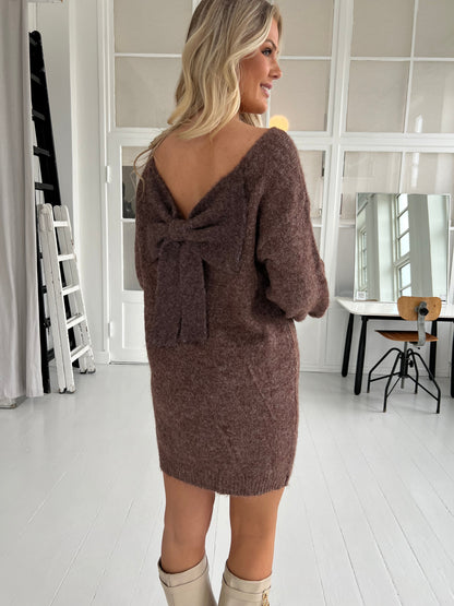 Chocolate knotted sweater dress (2690)-kjole-Aaberg Copenhagen