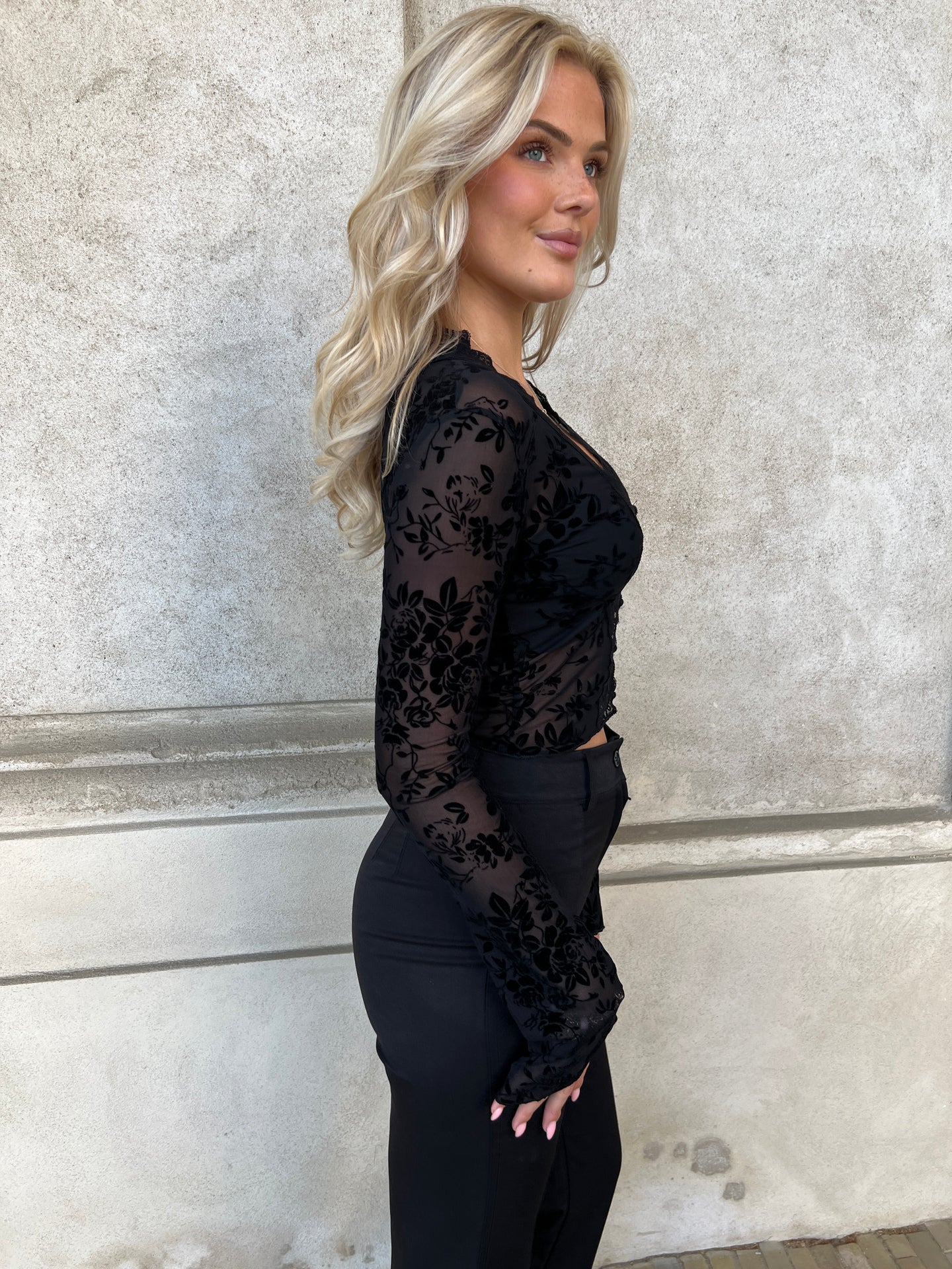 Fleur short lace blouse