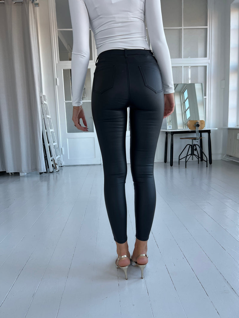 Estee black pants