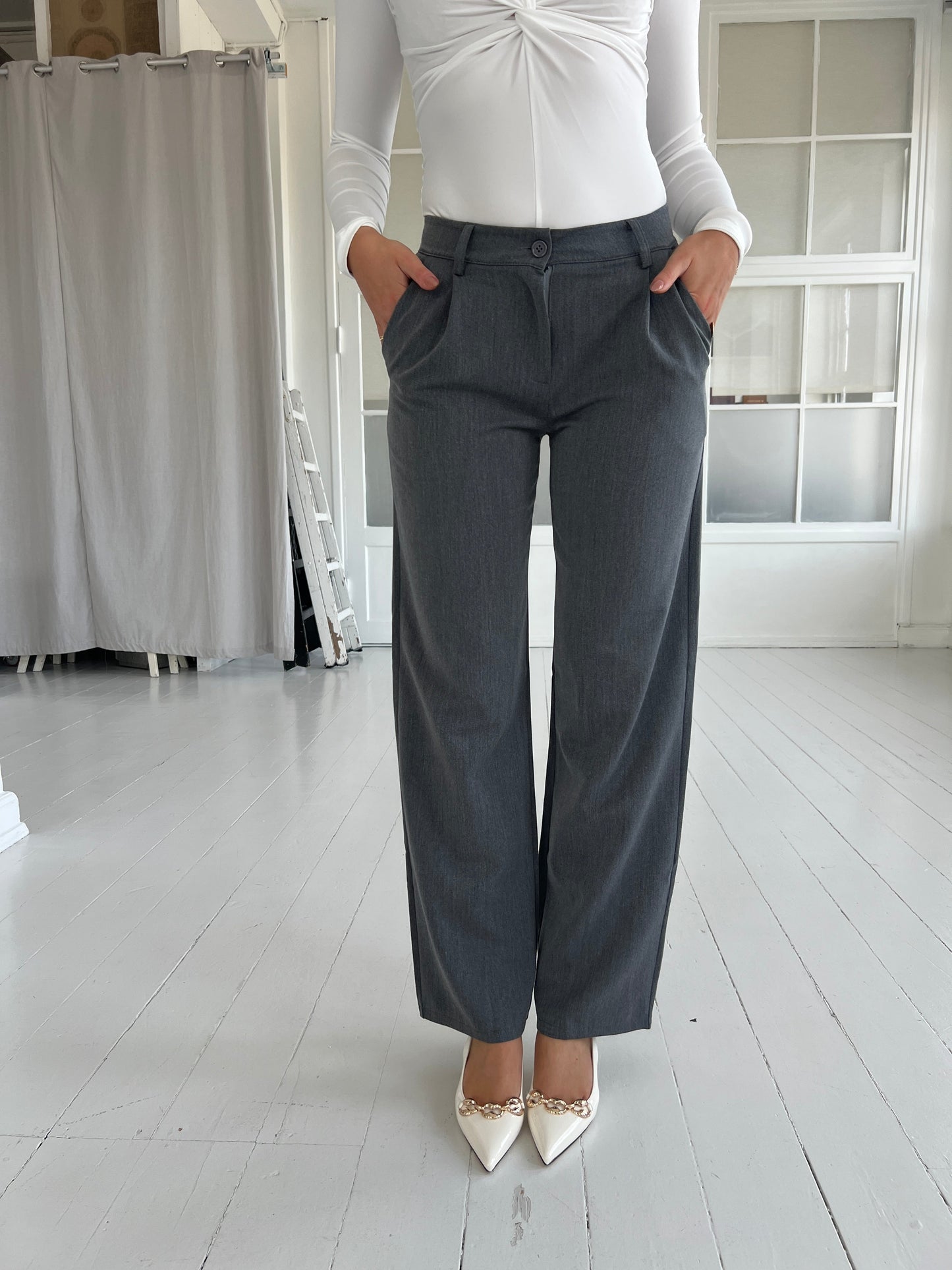 Eight Luxe grey trousers Long
