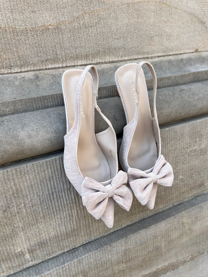 DV beige bow heel