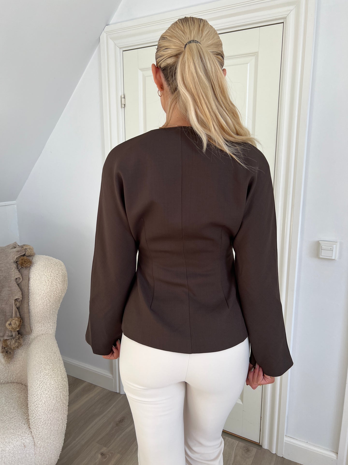 Eight Luxe brown blazer