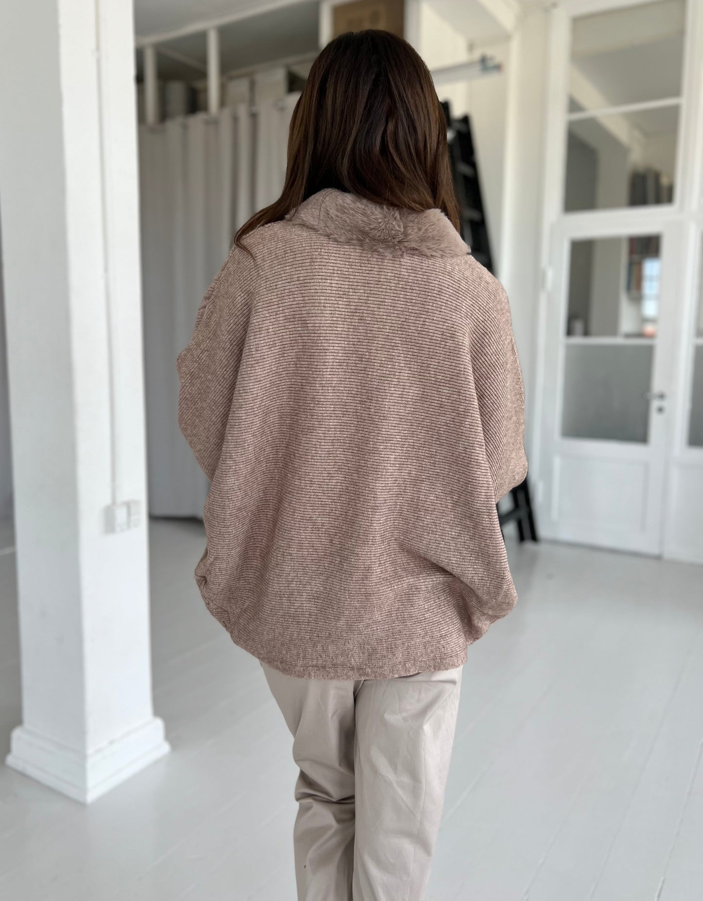 Moocci taupe cardigan (8555)