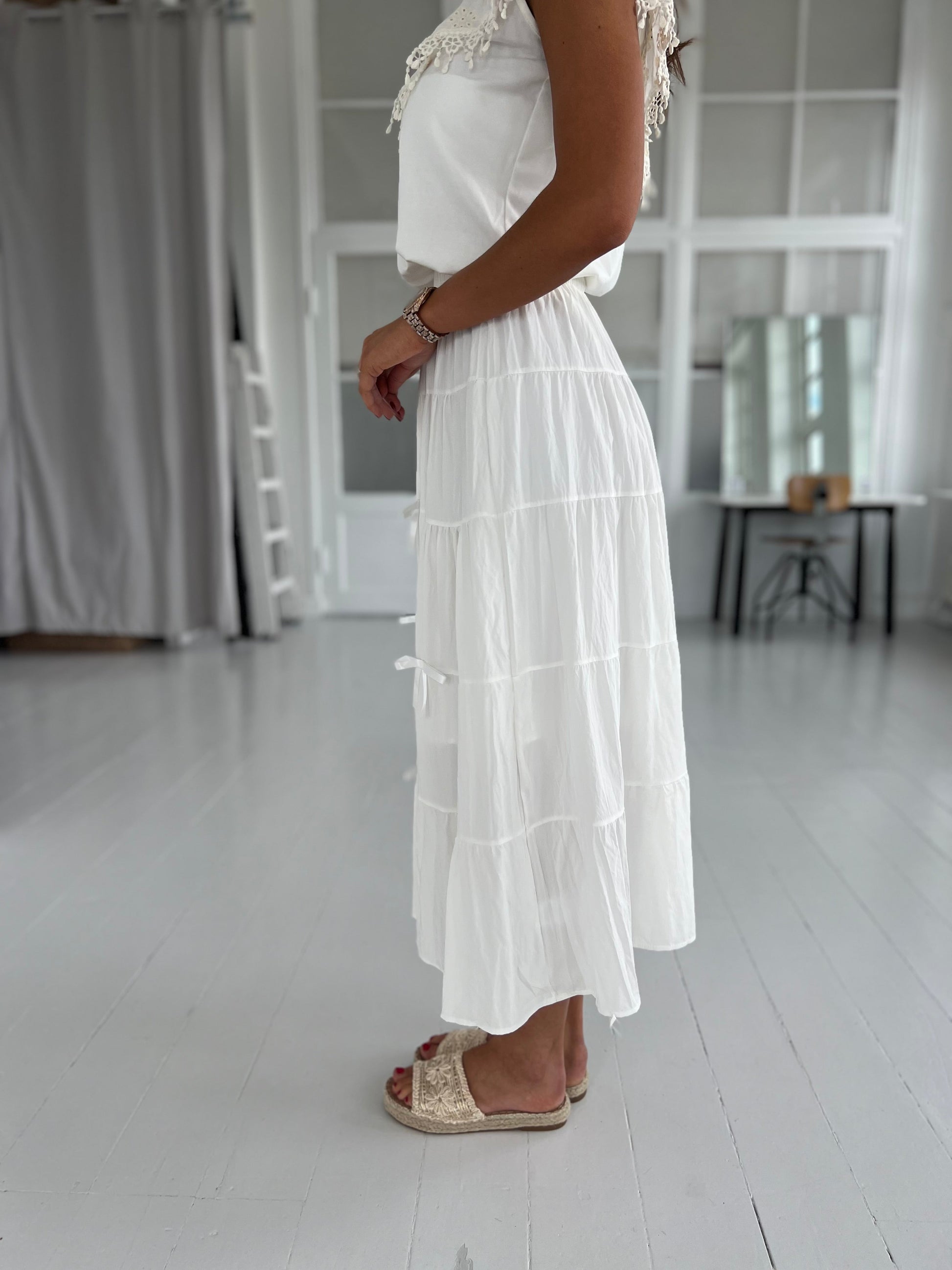 Lucce white long skirt (8809)-nederdel-Åberg CPH-Åberg Copenhagen DK