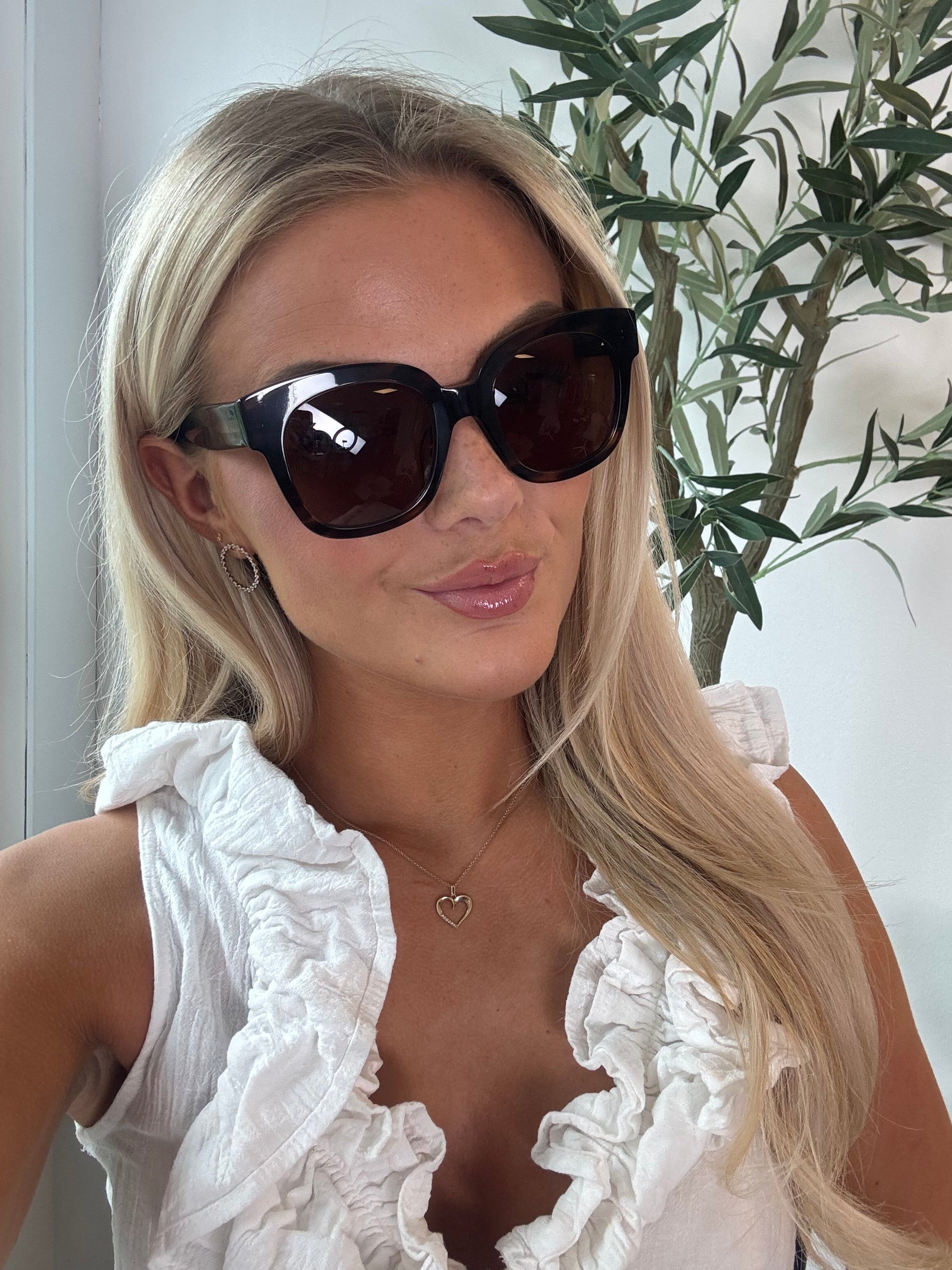 Chloe dark brown sunreader fra webshoppen Aaberg Copenhagen