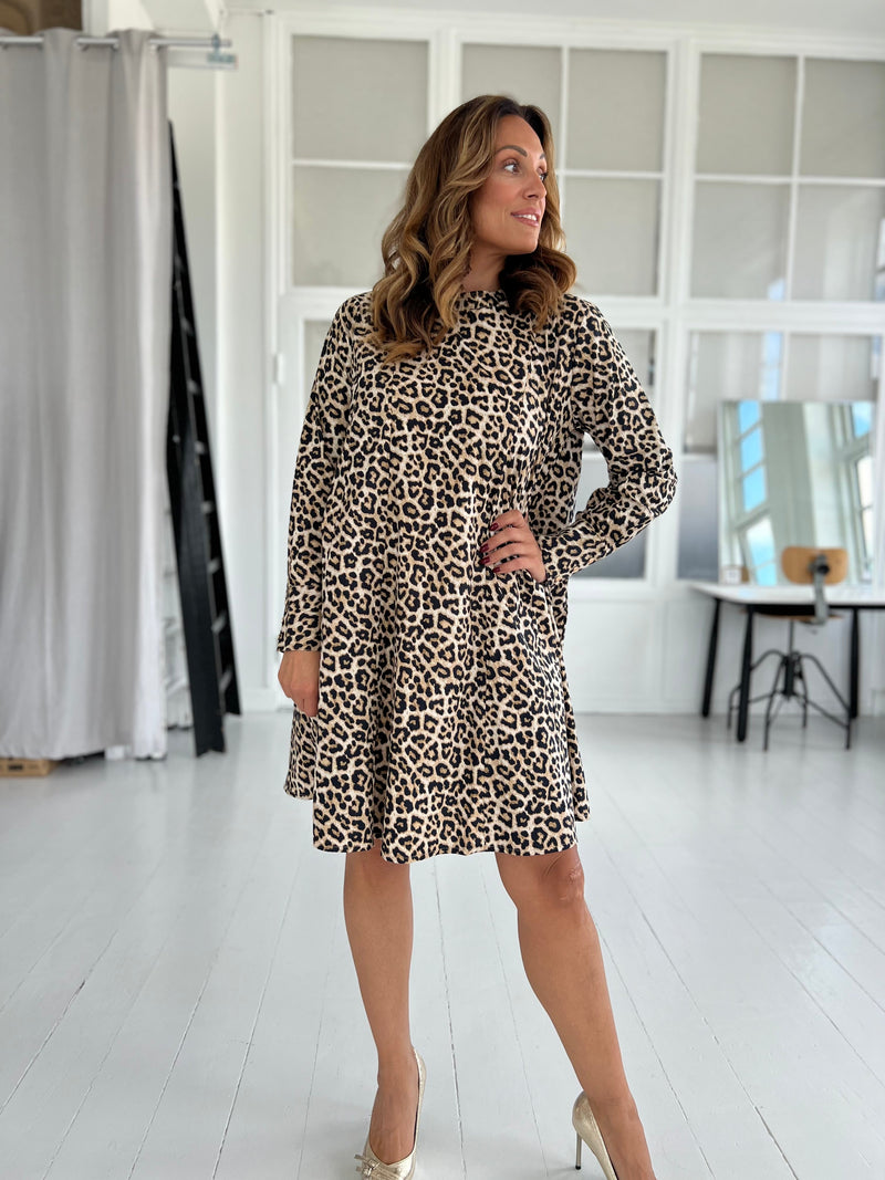 Gaspar bow poplin leopard dress (7706)-kjole-Aaberg Copenhagen