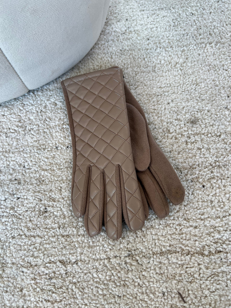 Taupe faux leather gloves (1702) fra webshoppen Aaberg Copenhagen