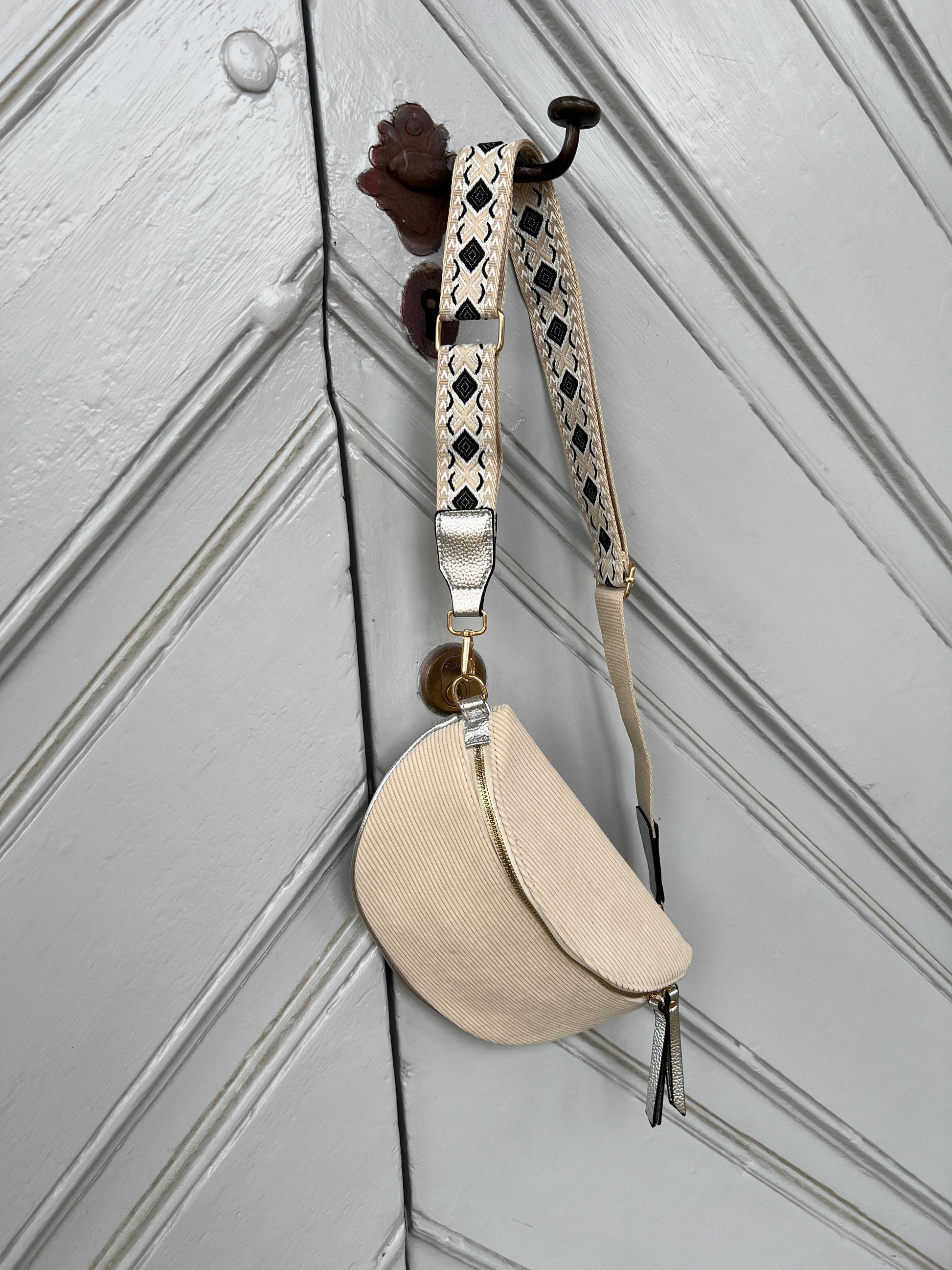 Sandy off white Bumbag fra webshoppen Aaberg Copenhagen