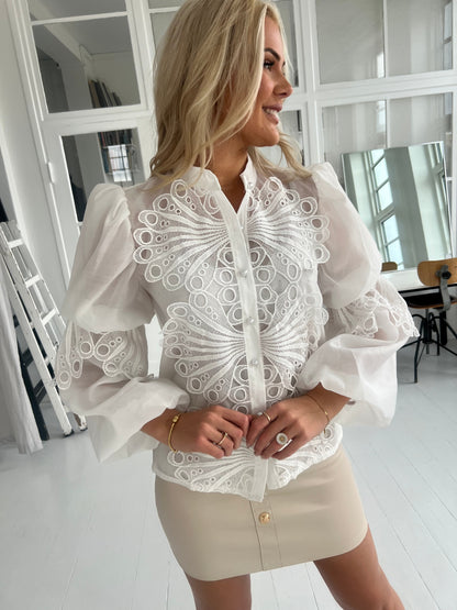 Azaka white lace blouse (1546)