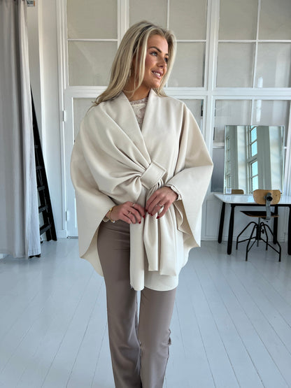 Issyma beige poncho