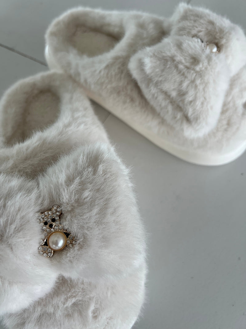 Mulanka Fur Plush Lined Slippers (12)