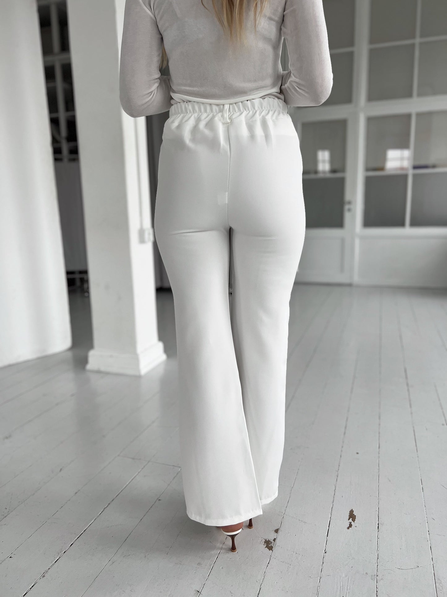 Rosy white pants-sæt-Åberg CPH-Onesize-Åberg Copenhagen DK