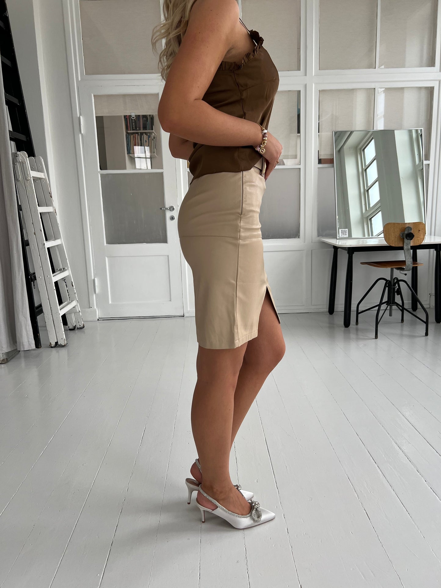 Its May Beige skirt (9629)