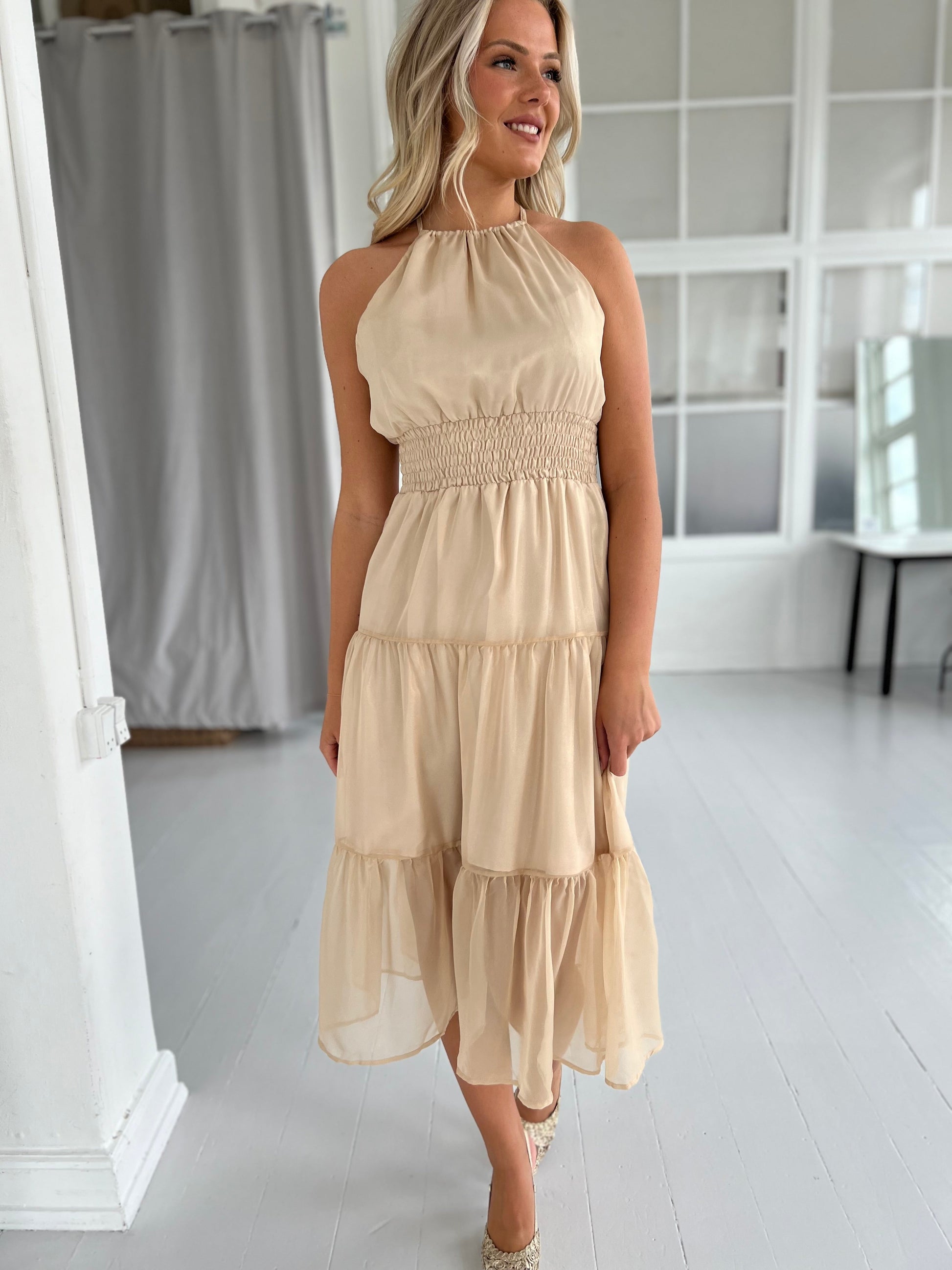 Lucce beige shimmer dress (1503)-kjole-Åberg CPH-Åberg Copenhagen DK