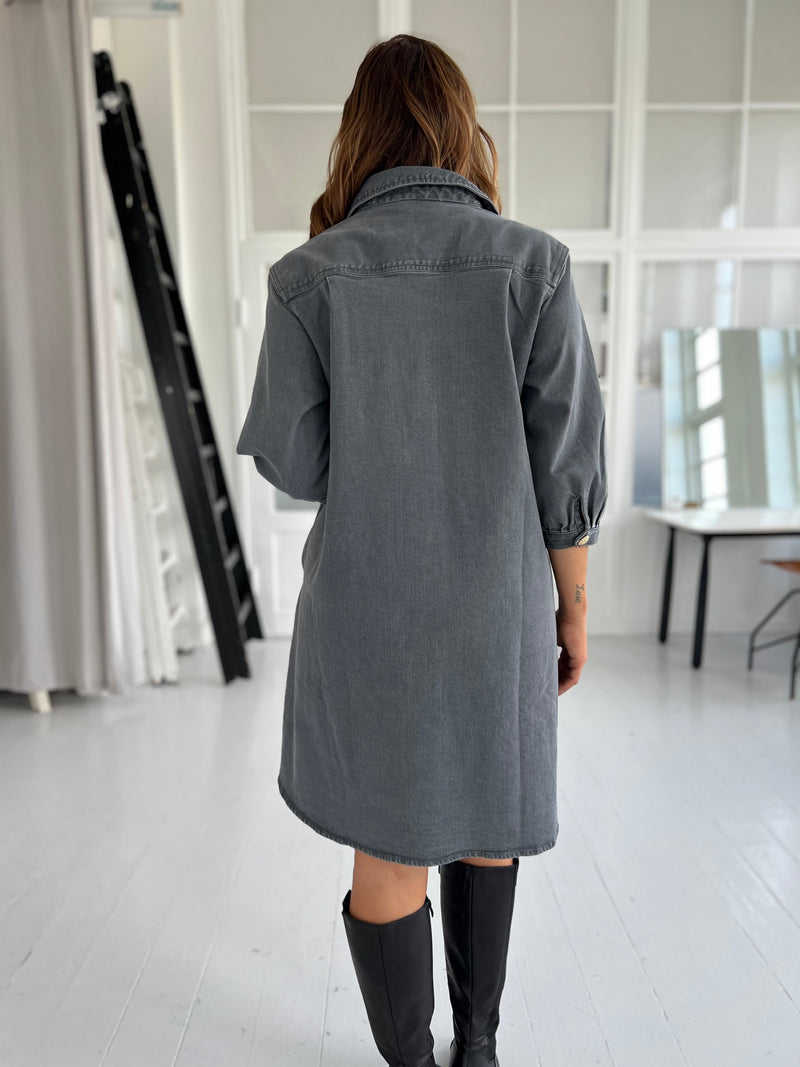 Gaspar grey denim Malmø dress (7705)-kjole-Aaberg Copenhagen