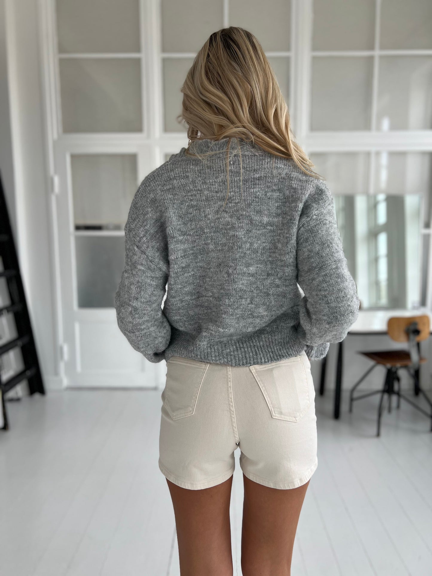 Softy beige denim shorts