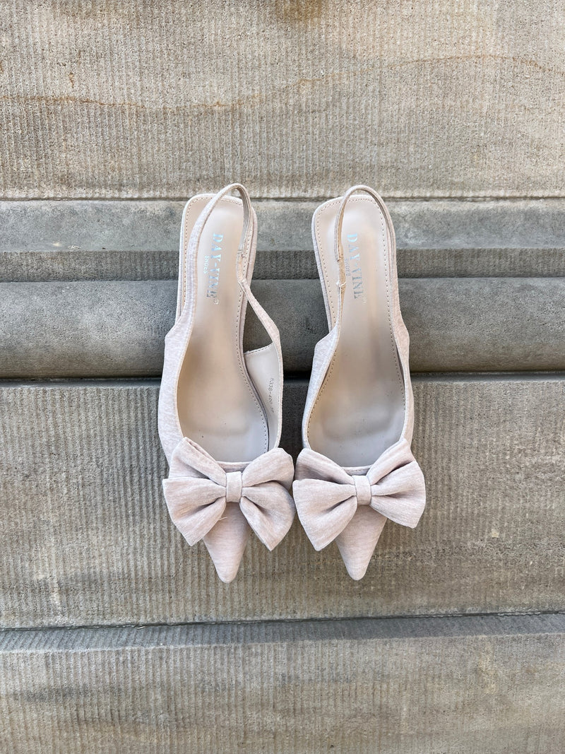 DV beige bow heel