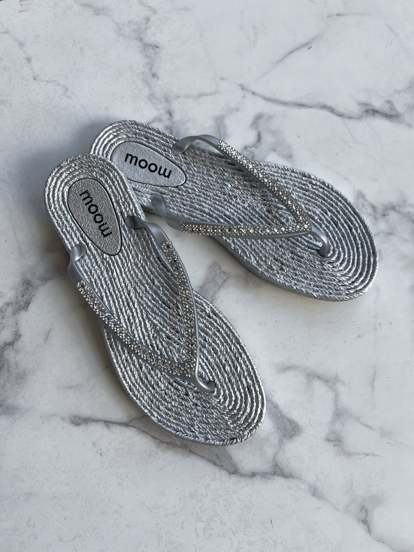 Moow silver flip flop